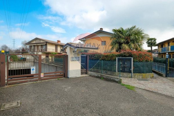 appartamento in vendita a Brembate in zona Grignano