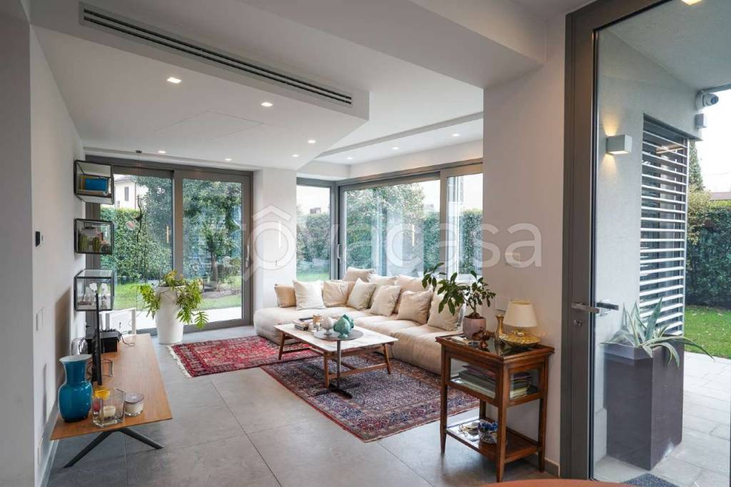 casa indipendente in vendita a Brembate