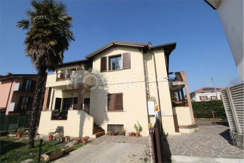 appartamento in vendita a Brembate