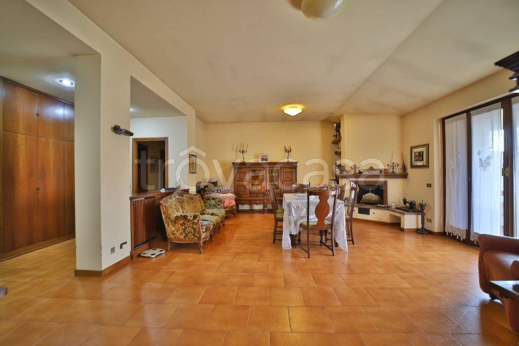 appartamento in vendita a Brembate