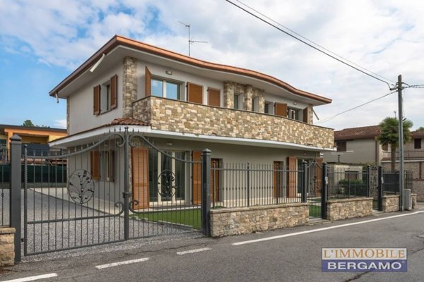 casa indipendente in vendita a Brembate