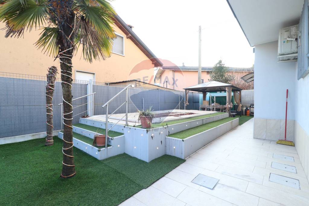 casa indipendente in vendita a Brembate