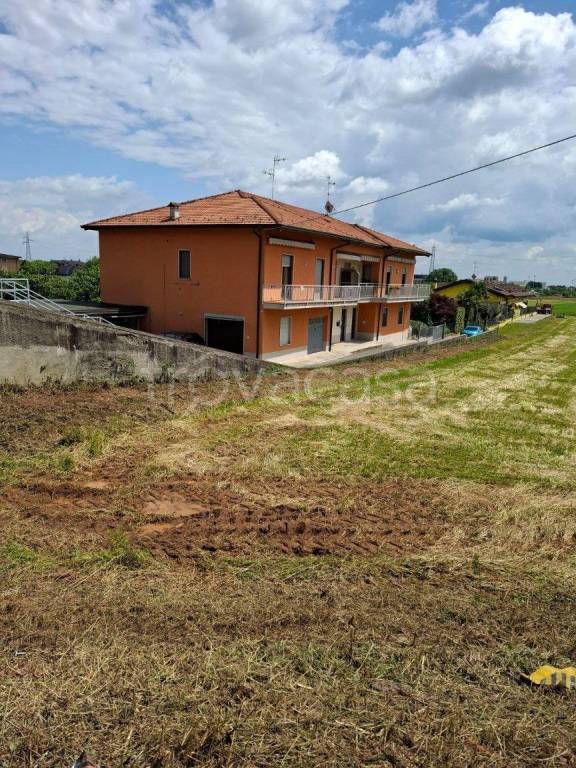 appartamento in vendita a Brembate