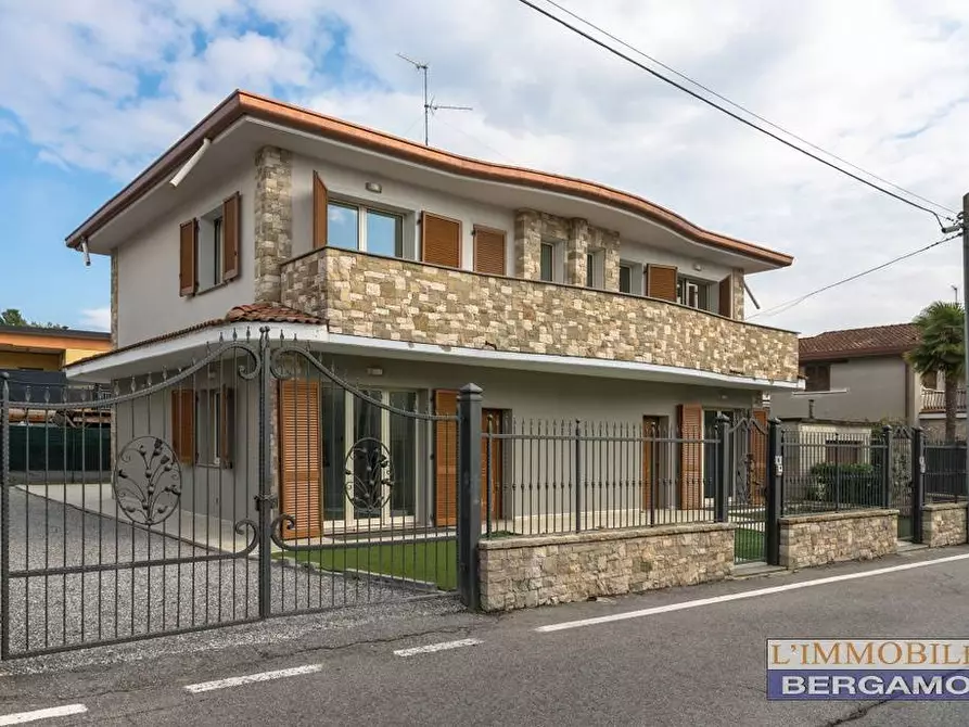casa indipendente in vendita a Brembate