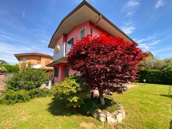 casa indipendente in vendita a Brembate