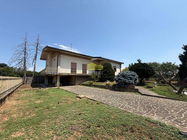 casa indipendente in vendita a Brembate
