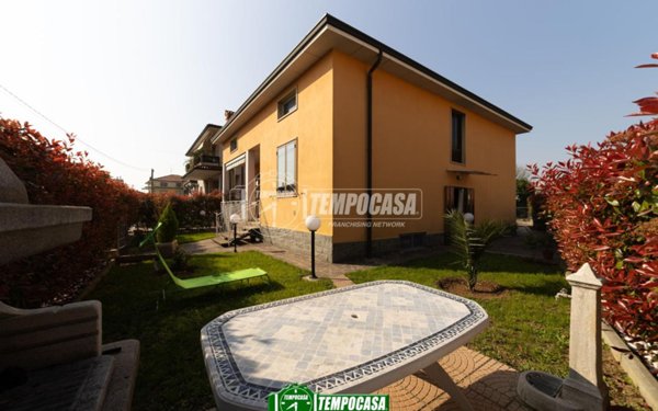 casa indipendente in vendita a Brembate