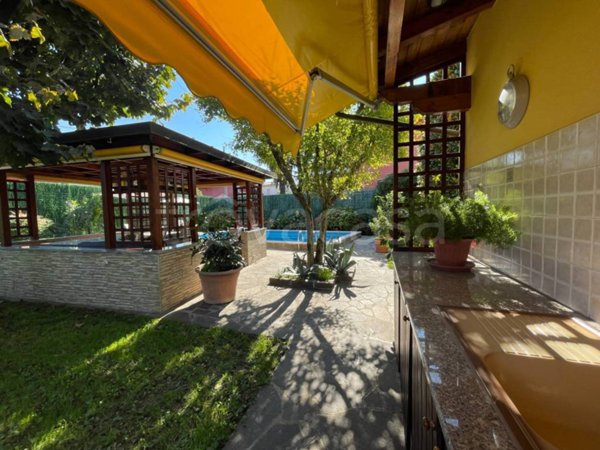 casa indipendente in vendita a Brembate