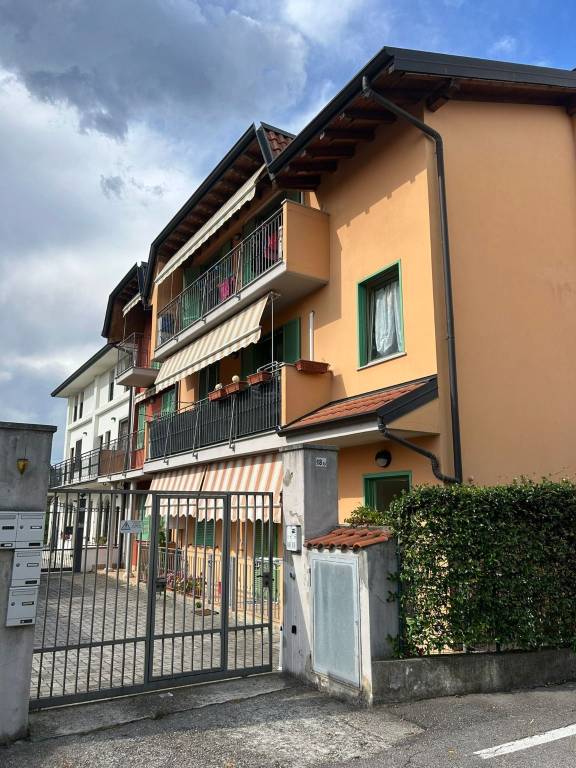 appartamento in vendita a Brembate