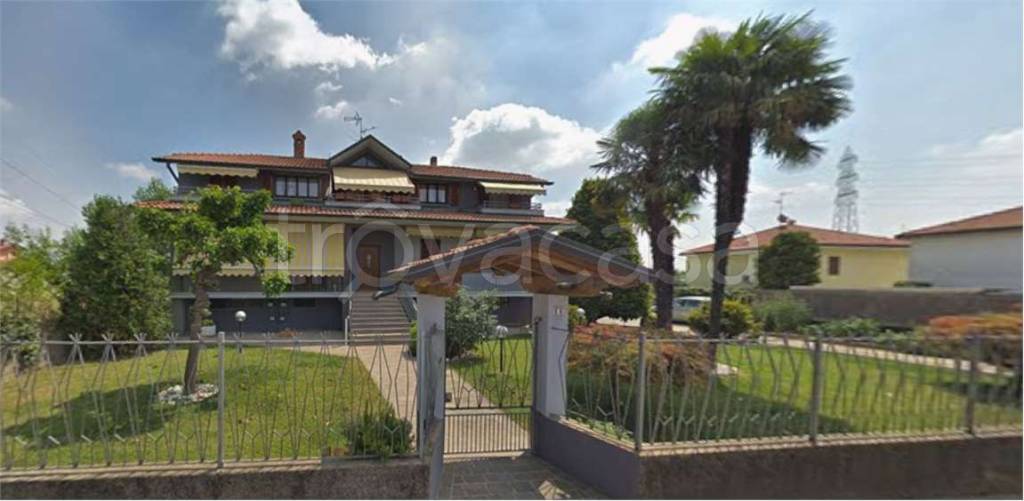 appartamento in vendita a Brembate in zona Grignano