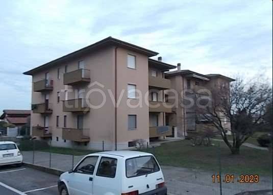 appartamento in vendita a Brembate in zona Grignano