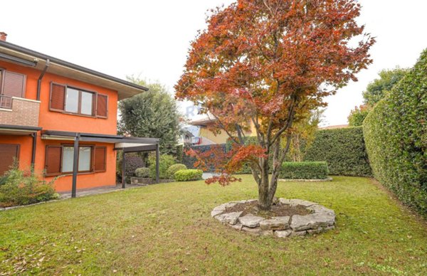 casa indipendente in vendita a Brembate