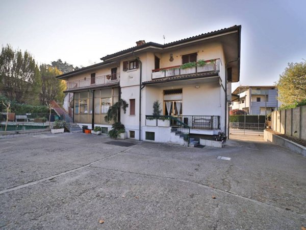 intera palazzina in vendita a Brembate