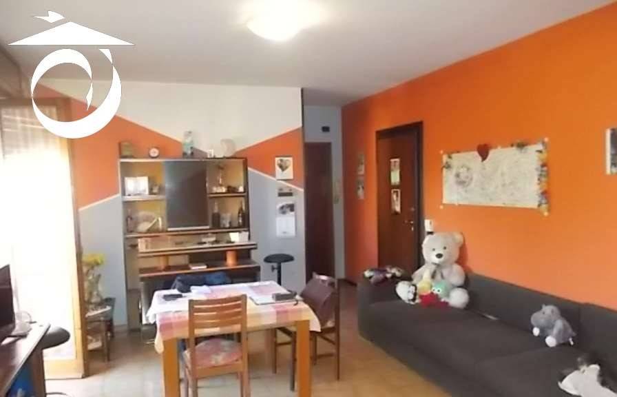 appartamento in vendita a Brembate in zona Grignano