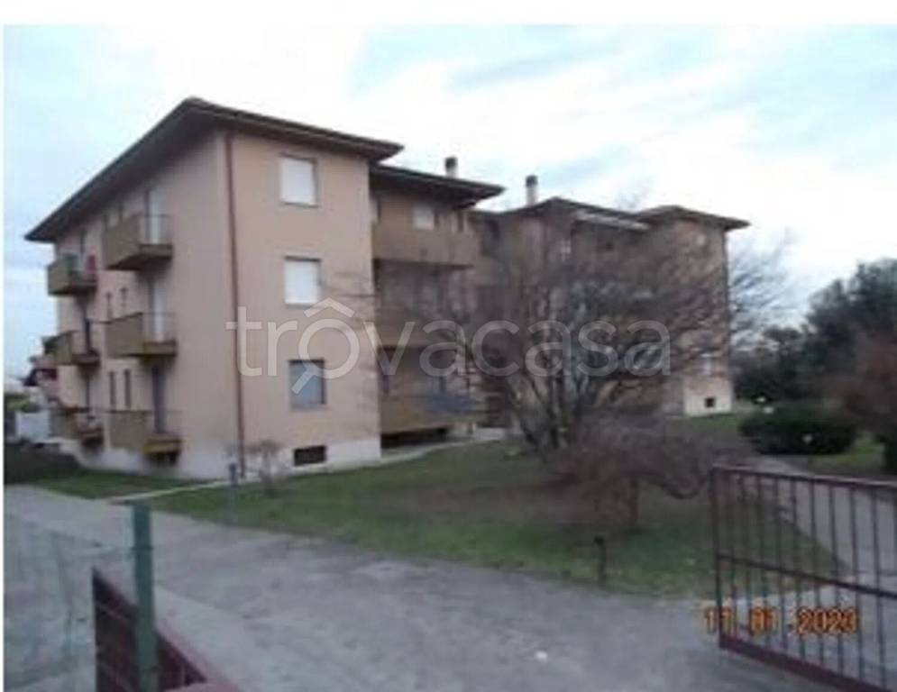 appartamento in vendita a Brembate in zona Grignano