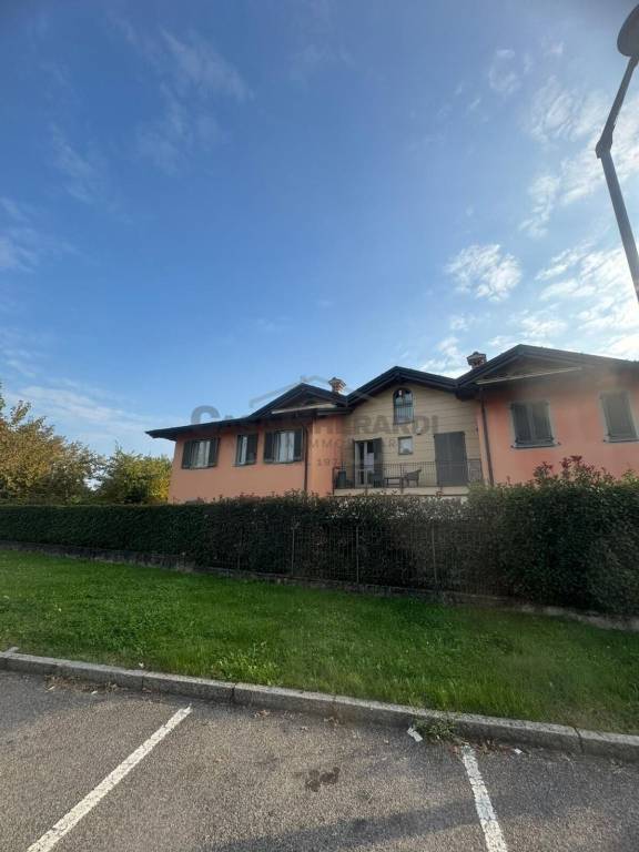 appartamento in vendita a Brembate