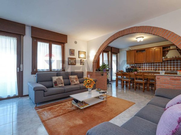 appartamento in vendita a Brembate in zona Grignano