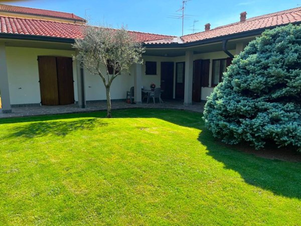 casa indipendente in vendita a Brembate