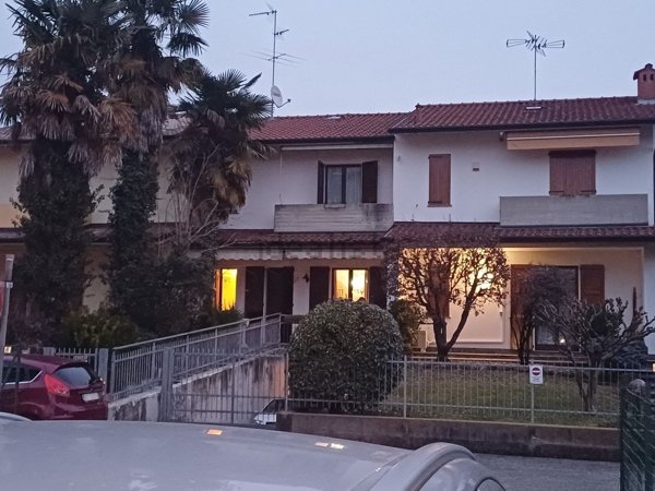 casa indipendente in vendita a Brembate