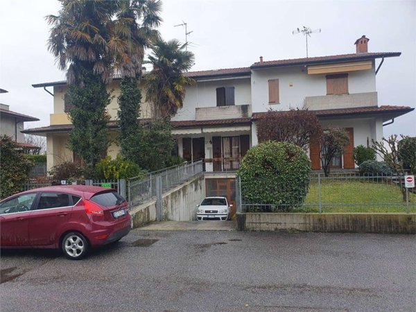 casa indipendente in vendita a Brembate