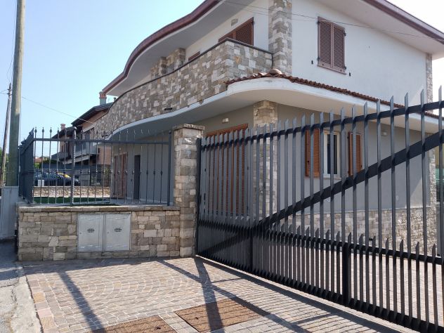 casa indipendente in vendita a Brembate