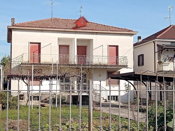 casa indipendente in vendita a Brembate