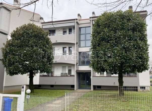 appartamento in vendita a Brembate in zona Grignano