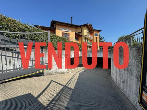 locale di sgombero in vendita a Brembate