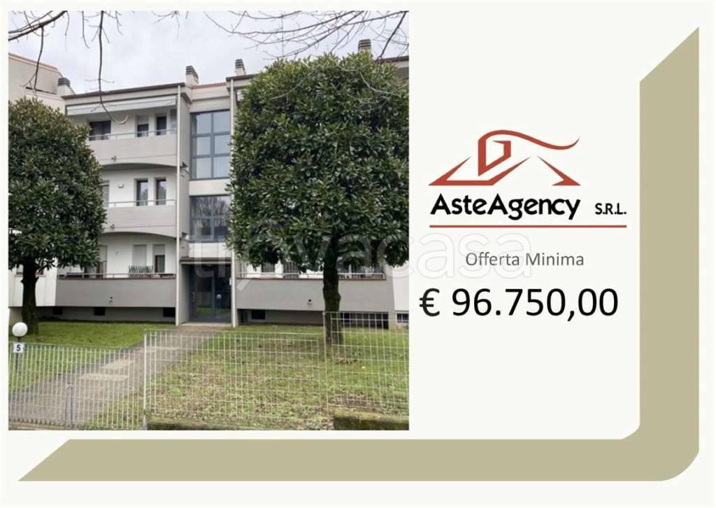 appartamento in vendita a Brembate in zona Grignano