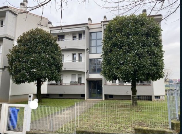 appartamento in vendita a Brembate in zona Grignano