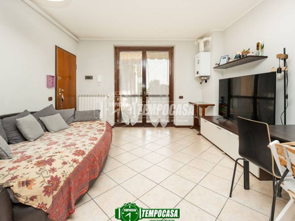 appartamento in vendita a Brembate in zona Grignano