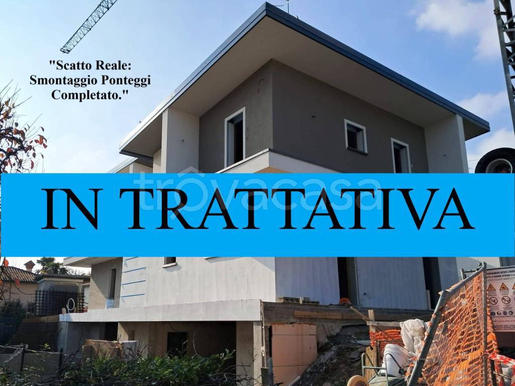 casa indipendente in vendita a Brembate di Sopra