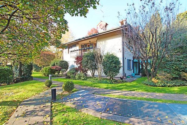 casa indipendente in vendita a Brembate di Sopra