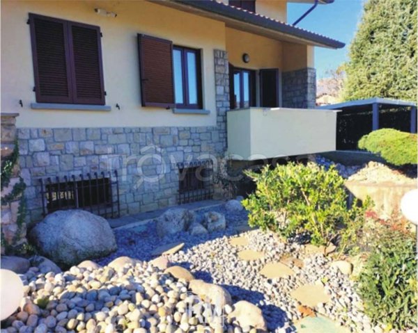 casa indipendente in vendita a Brembate di Sopra