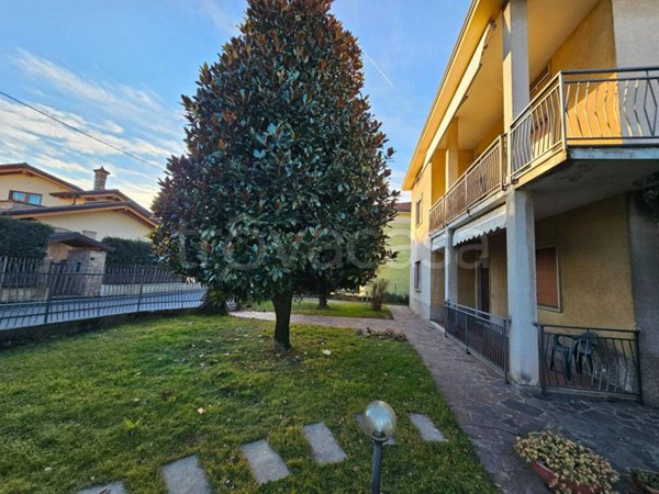 casa indipendente in vendita a Brembate di Sopra