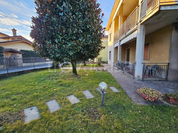 casa indipendente in vendita a Brembate di Sopra