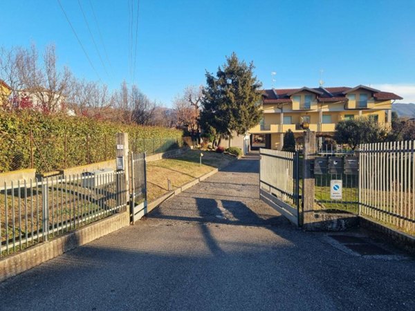 casa indipendente in vendita a Brembate di Sopra