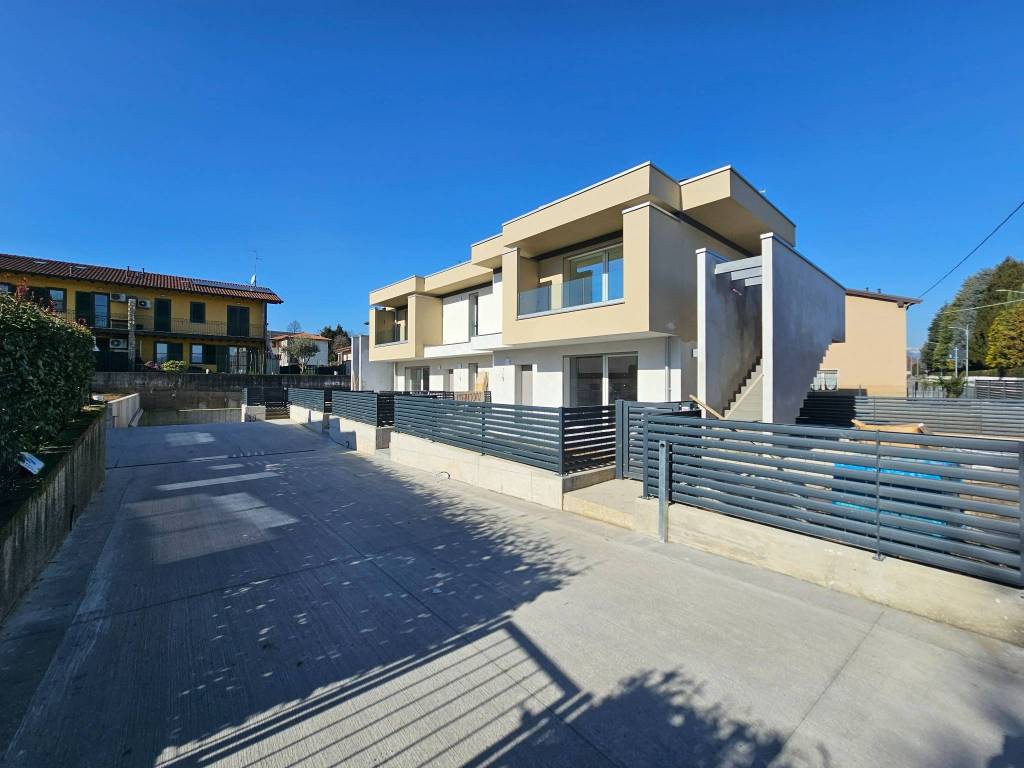 appartamento in vendita a Brembate di Sopra