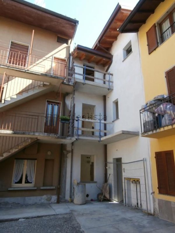 appartamento in vendita a Brembate di Sopra