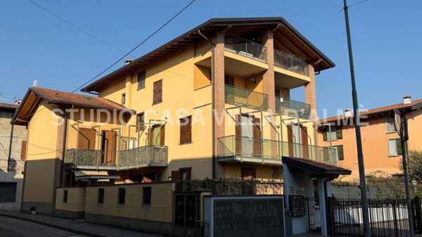 appartamento in vendita a Brembate di Sopra