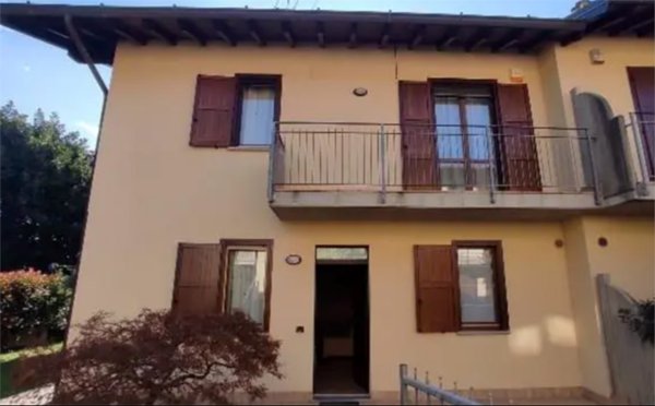 casa indipendente in vendita a Brembate di Sopra