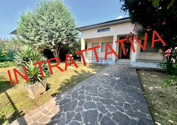 casa indipendente in vendita a Brembate di Sopra