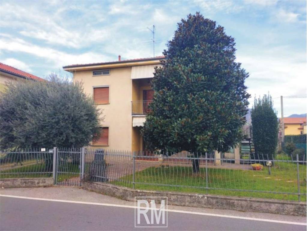 casa indipendente in vendita a Brembate di Sopra