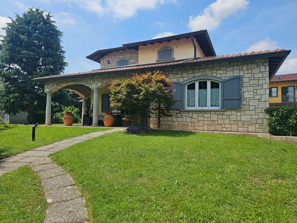 casa indipendente in vendita a Brembate di Sopra
