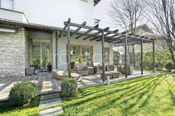 casa indipendente in vendita a Brembate di Sopra