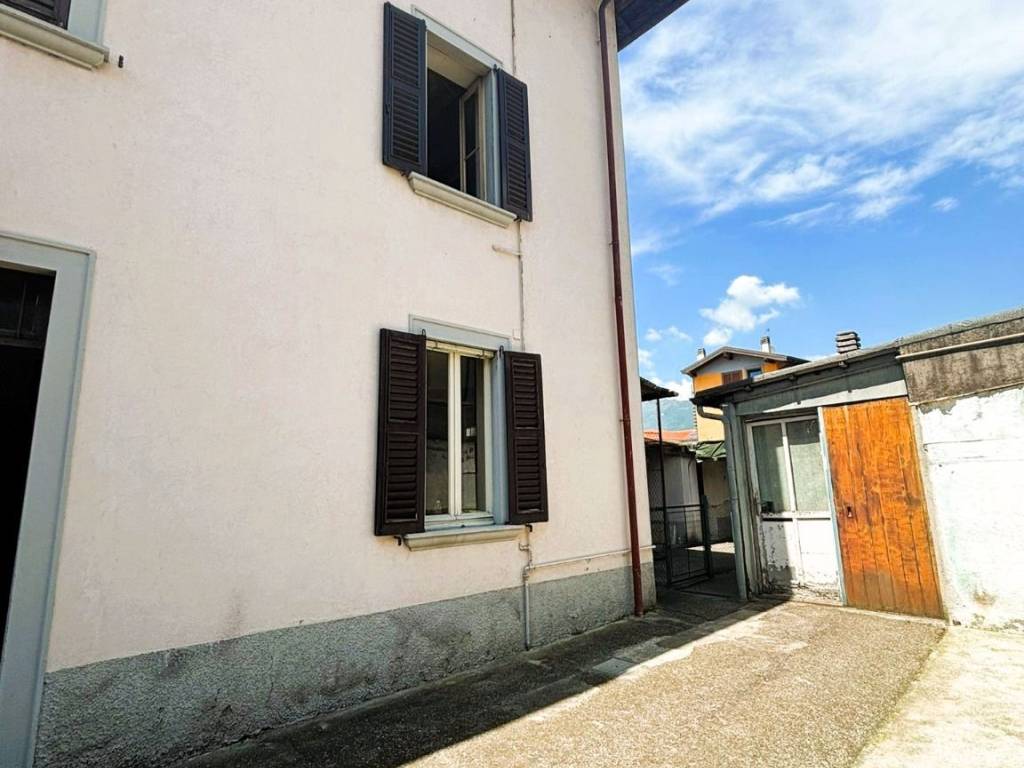 casa indipendente in vendita a Brembate di Sopra