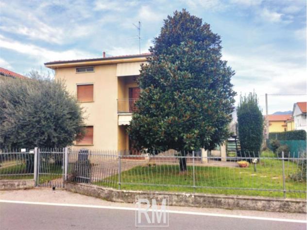 casa indipendente in vendita a Brembate di Sopra