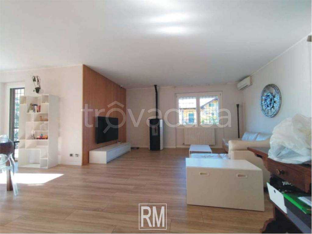 casa indipendente in vendita a Brembate di Sopra