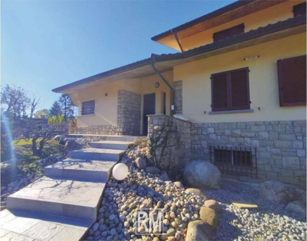 casa indipendente in vendita a Brembate di Sopra