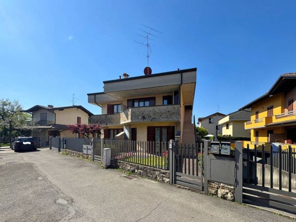 appartamento in vendita a Brembate di Sopra
